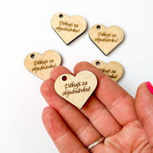 Načíst obrázek do prohlížeče Galerie, Dřevěné srdce s nápisem 3 cm - ČESKÉ NÁPISY