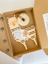 Načíst obrázek do prohlížeče Galerie, Kreativní DIY set - Macramé Lama