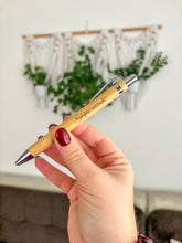 Načíst obrázek do prohlížeče Galerie, Propiska s vlastním textem / logem - přírodní bambusová