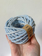 Načíst obrázek do prohlížeče Galerie, Klubíčko 10/20 m 🌈🌸❄️Duhová příze 3 mm (nerozčesatelná)