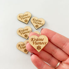 Načíst obrázek do prohlížeče Galerie, Dřevěné srdce s nápisem 3 cm - SLOVENSKÉ NÁPISY