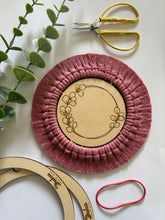 Načíst obrázek do prohlížeče Galerie, Šablona pro zastřižení dřevěných podtácků