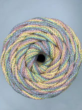 Načíst obrázek do prohlížeče Galerie, Duhová příze 5 mm - 🌈 PASTELKA (nerozčesatelná)