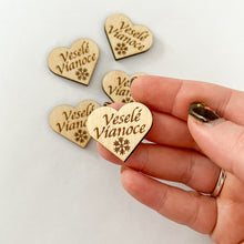 Načíst obrázek do prohlížeče Galerie, Dřevěné srdce s nápisem 3 cm - SLOVENSKÉ NÁPISY