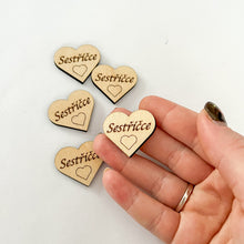 Načíst obrázek do prohlížeče Galerie, Dřevěné srdce s nápisem 3 cm - ČESKÉ NÁPISY