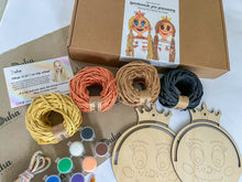 Načíst obrázek do prohlížeče Galerie, Kreativní DIY set - Sponkovník pro princezny