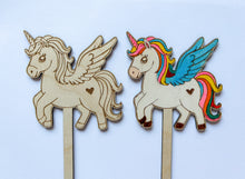 Načíst obrázek do prohlížeče Galerie, Dřevěné zápichy k domalování - KOUZELNÝ SVĚT