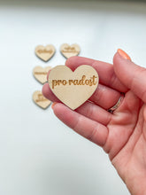 Načíst obrázek do prohlížeče Galerie, DOPRODEJ - Dřevěné srdce s nápisem 4 cm
