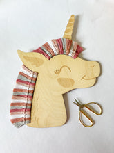 Načíst obrázek do prohlížeče Galerie, Kreativní DIY set - Macramé Jednorožec