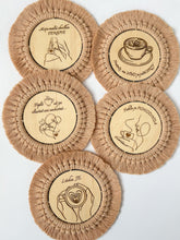 Načíst obrázek do prohlížeče Galerie, KÁVOMILKA - Dřevěný podtácek 10 cm