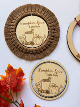 Načíst obrázek do prohlížeče Galerie, Dřevěný podtácek - PUMPKIN SPICE LATTE