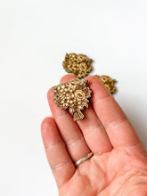 Načíst obrázek do prohlížeče Galerie, Dřevěné ozdoby k Macramé postavičkám