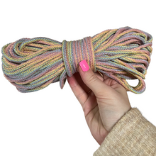 Načíst obrázek do prohlížeče Galerie, Návin 10/20 m 🌈🌸❄️ Duhová příze 5 mm (nerozčesatelná)