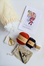 Načíst obrázek do prohlížeče Galerie, Kreativní set na háčkování - Liška (více barev)