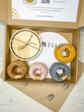 Načíst obrázek do prohlížeče Galerie, Kreativní DIY set - Dřevěný Macramé podtácek (více variant)