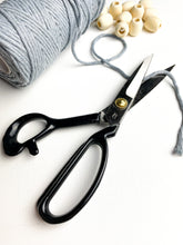 Načíst obrázek do prohlížeče Galerie, Krejčovské nůžky 21,5 cm