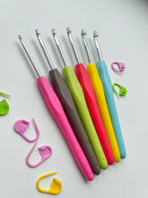 Načíst obrázek do prohlížeče Galerie, Háček na háčkování se silikonovou rukojetí vel. 2-6