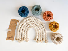 Načíst obrázek do prohlížeče Galerie, Kreativní DIY set - Velká Macramé Duha (více kombinací)