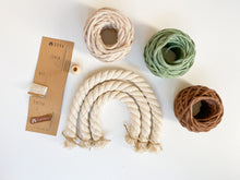 Načíst obrázek do prohlížeče Galerie, Kreativní DIY set - Malá Macramé Duha (více barevných kombinací)