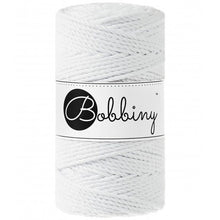 Načíst obrázek do prohlížeče Galerie, Bobbiny macramé 3PLY 3 mm regular (rozčesatelná)