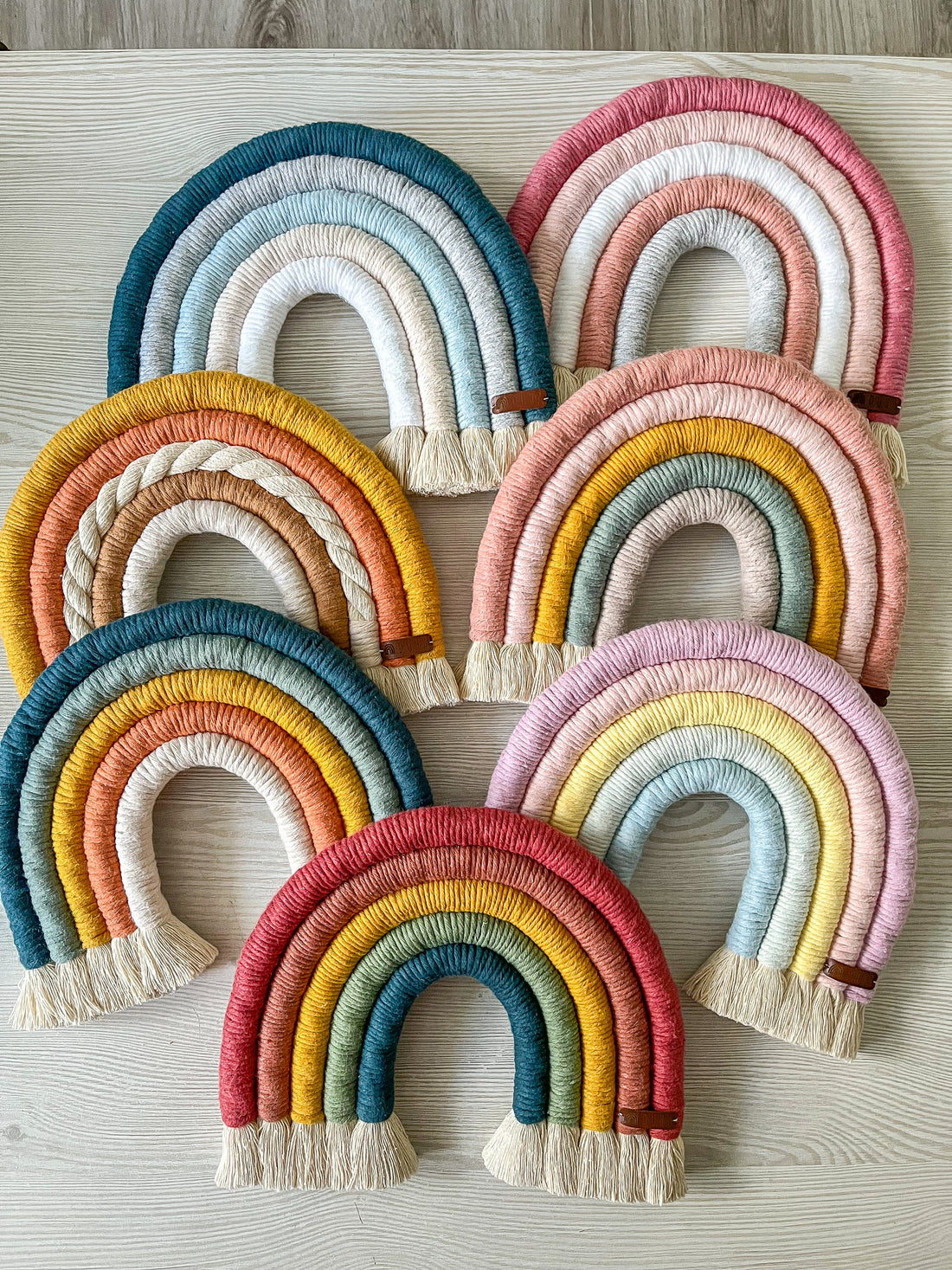 Inspirace ke tvoření: Macramé Duha (barevné kombinace)