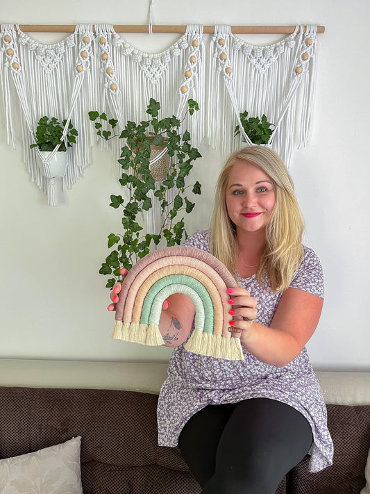 Macramé – tvoření skrz uzlíky, které spojují ruce, srdce i domov 🏡