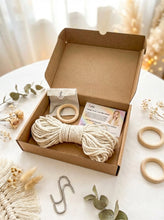 Načíst obrázek do prohlížeče Galerie, Kreativní DIY set - Macramé závěs na květiny
