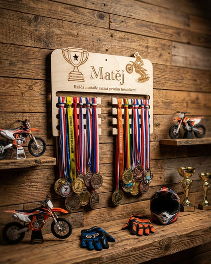 Držák na medaile - personalizace na přání