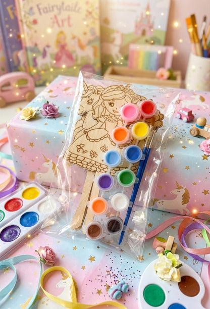 Dřevěné zápichy k domalování - KOUZELNÝ SVĚT