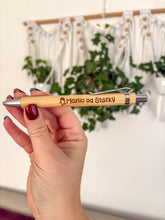 Načíst obrázek do prohlížeče Galerie, Propiska s vlastním textem / logem - přírodní bambusová
