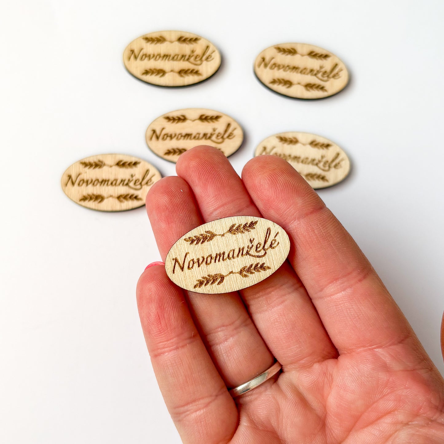 Dřevěné ozdoby k Macramé postavičkám