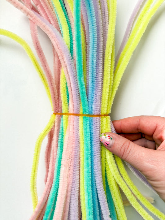 Plyšové drátky k modelování - mystery balení 10 ks