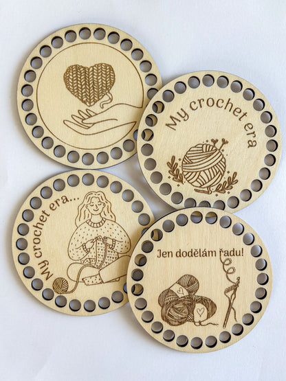 Dřevěný podtácek NA HÁČKOVÁNÍ - 10 cm