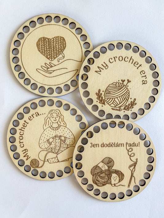 Dřevěný podtácek NA HÁČKOVÁNÍ - 10 cm