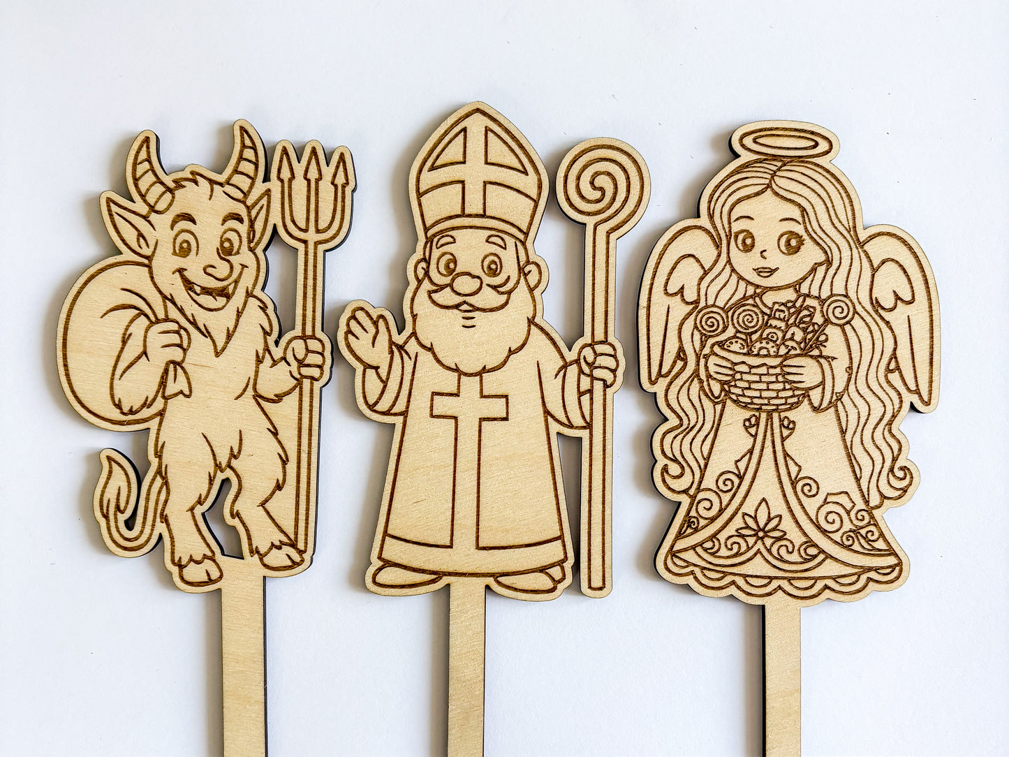 Dřevěné zápichy k domalování - MIKULÁŠ