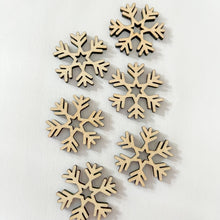 Načíst obrázek do prohlížeče Galerie, Dřevěná vločka 3 cm
