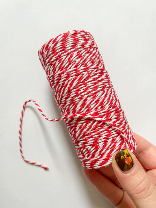 Vánoční provázek 2 mm - červeno bílý