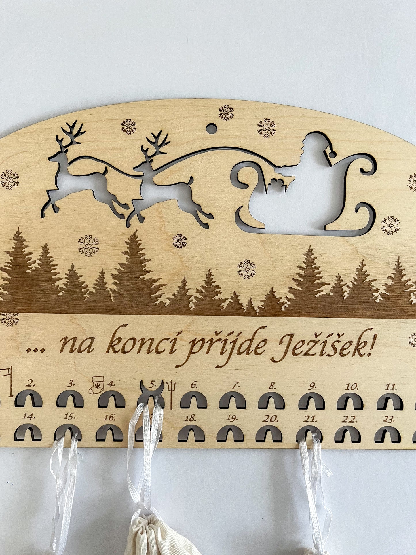 Dřevěný výřez - Adventní kalendář - 30 cm