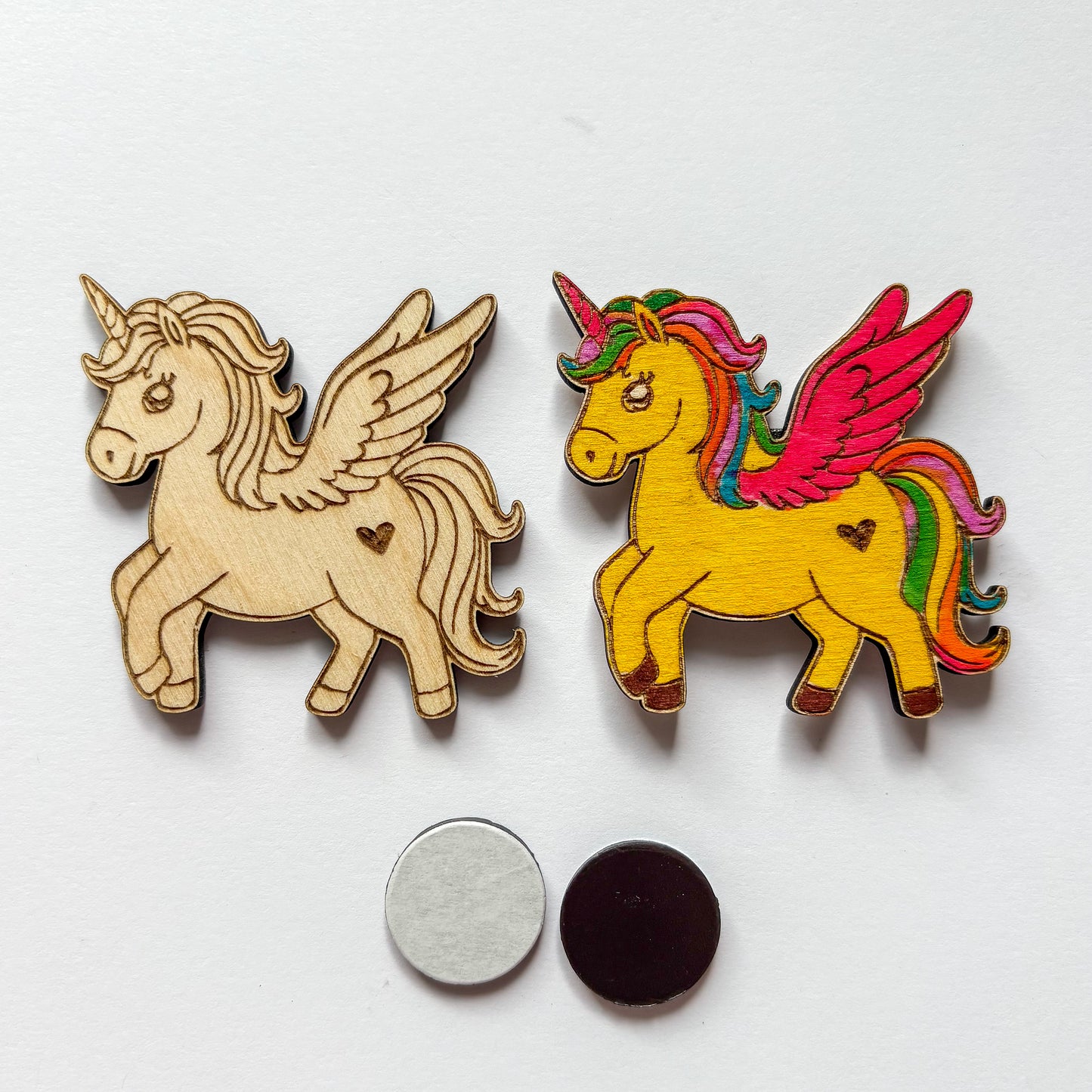 Dřevěné magnetky k domalování - KOUZELNÝ SVĚT