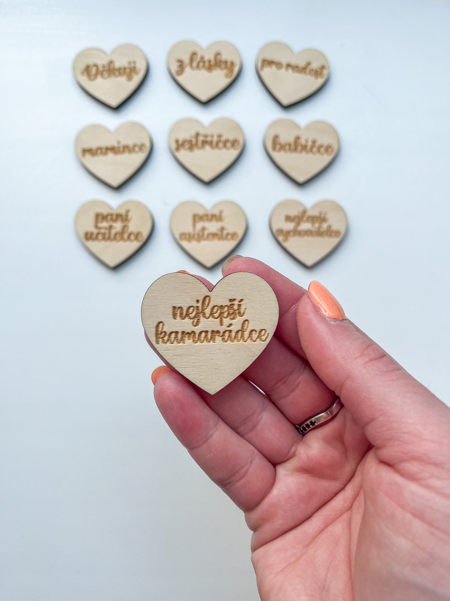 DOPRODEJ - Dřevěné srdce s nápisem 4 cm
