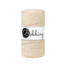 Načíst obrázek do prohlížeče Galerie, Klubíčko 10/20 m Bobbiny macramé 3 mm Regular
