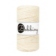 Načíst obrázek do prohlížeče Galerie, Klubíčko 10/20 m Bobbiny macramé 3 mm Regular
