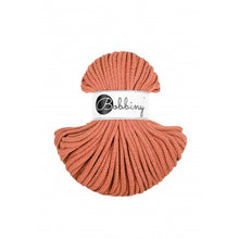 Načíst obrázek do prohlížeče Galerie, Návin 20 m - Bobbiny Premium 5 mm (nerozčesatelná)
