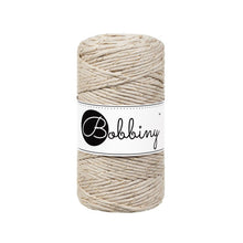Načíst obrázek do prohlížeče Galerie, Klubíčko 10/20 m - Bobbiny macramé 3 mm regular - GOLDEN verze (se zlatou nitkou)
