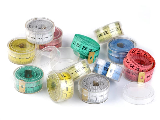 Krejčovský metr 150 cm v plastovém pouzdře