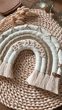 Načíst obrázek do prohlížeče Galerie, Macramé duha Zlatonka
