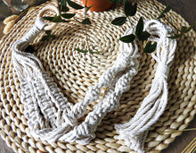 Načíst obrázek do prohlížeče Galerie, Macramé závěs na květináč
