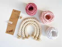 Načíst obrázek do prohlížeče Galerie, Kreativní DIY set - Malá Macramé Duha (více barevných kombinací)
