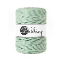 Načíst obrázek do prohlížeče Galerie, Návin 10/20 m - Bobbiny Macramé XXL 5 mm regular (rozčesatelná)
