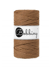 Načíst obrázek do prohlížeče Galerie, Bobbiny macramé 3PLY 3 mm regular (rozčesatelná)
